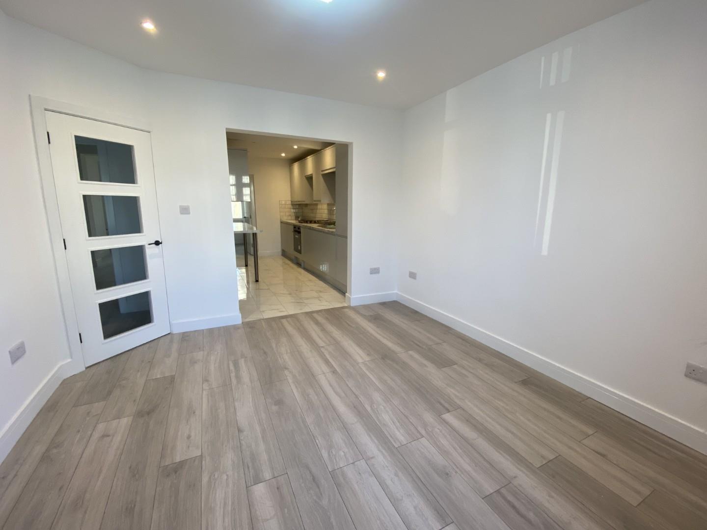 3 bed semi-detached house to rent in Holbrook Lane, Coventry  - Property Image 3